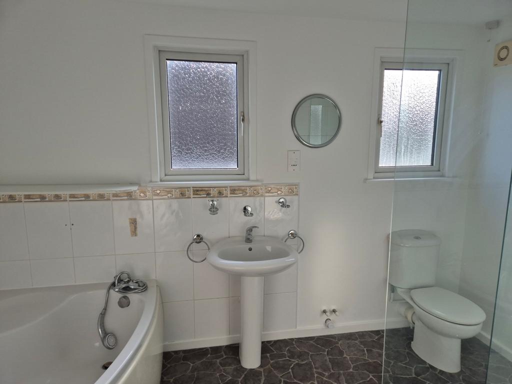 Bathroom 01