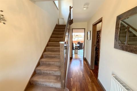 4 Axwell View, Whickham, Newcastle Upon Tyne, NE16 4JS