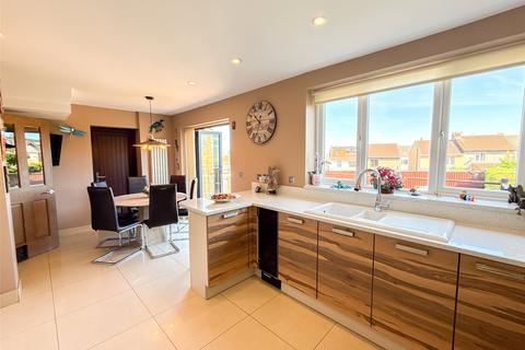 4 Axwell View, Whickham, Newcastle Upon Tyne, NE16 4JS