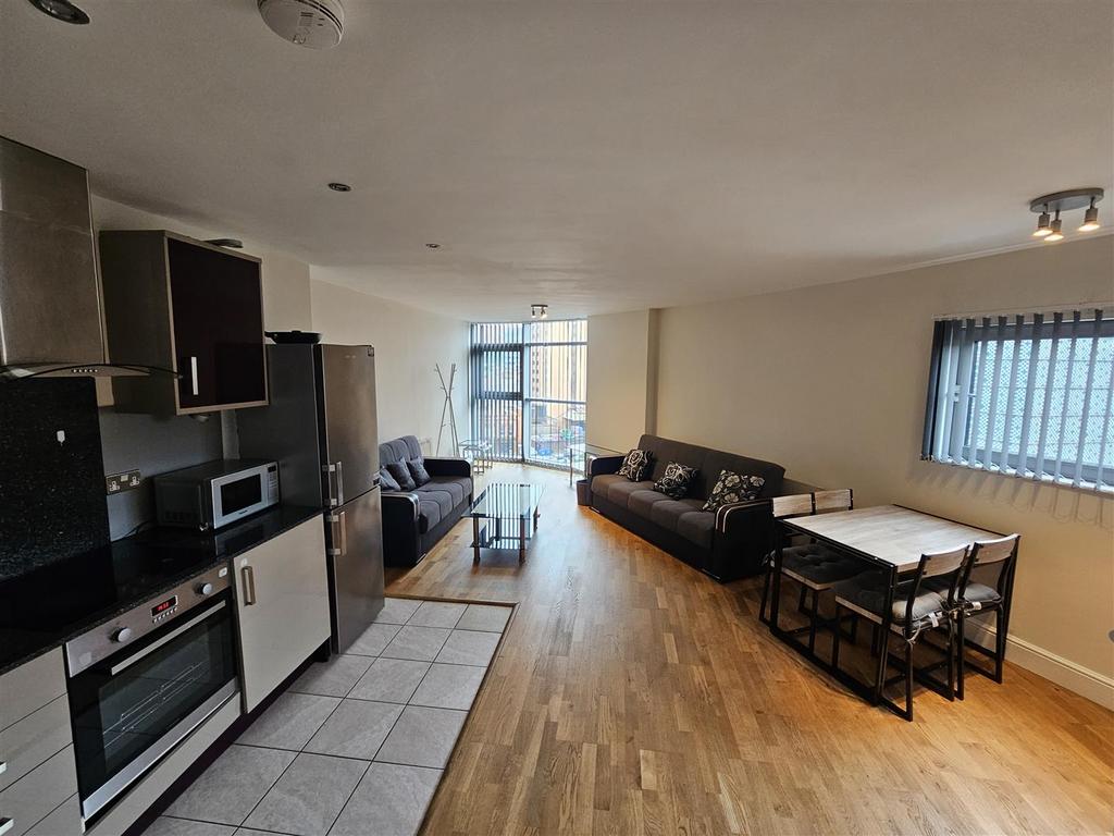 Lounge Kitchen