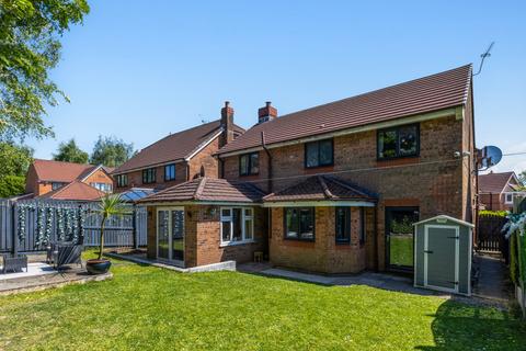 undefined, Nevern Close, Heaton, Bolton, BL1