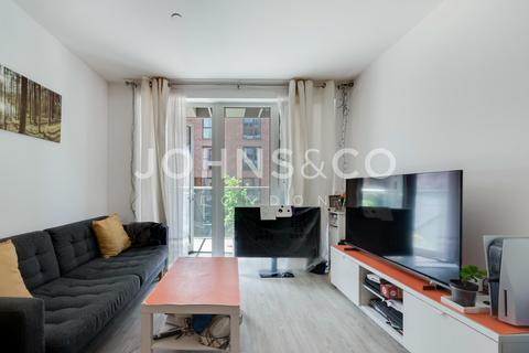 2 bedroom flat to rent, Chamberlain Court,15 Ironworks Way, London, E13