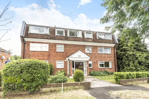2 bedroom apartment for sale, Regent Court, Main Road, Gidea Park, RM2