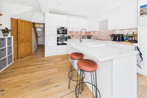 3 bedroom terraced house for sale, Garden Road, Walton-On-Thames
