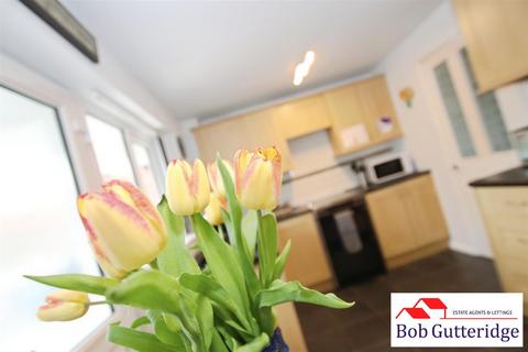 1 Aries Close, Stoke-on-trent, ST6 6NL