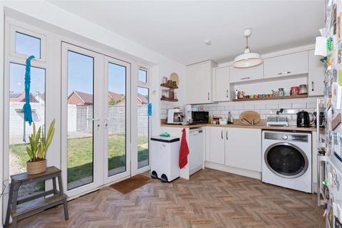 3 bedroom semi-detached house for sale, Kilham Way, Ferring