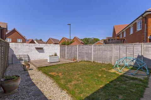 3 bedroom semi-detached house for sale, Kilham Way, Ferring
