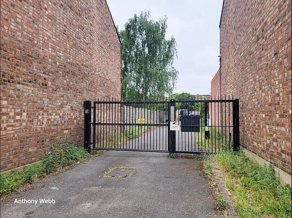 Private front gates