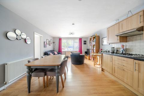 2 bedroom apartment for sale, Victoria Road, Ruislip