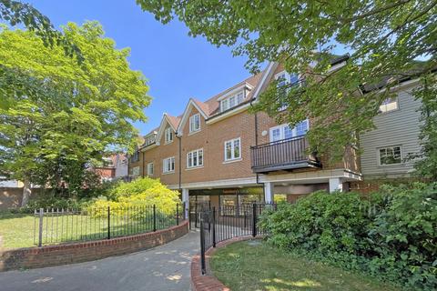 2 bedroom apartment for sale, Cheam Road,  Epsom, KT17