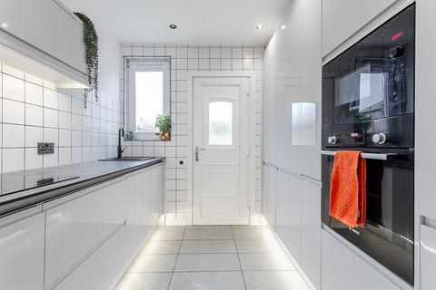 2 bedroom flat for sale, Parkhead View, Edinburgh, EH11