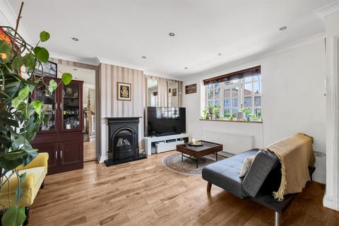 16 Prestbury Square, London, SE9 4NA