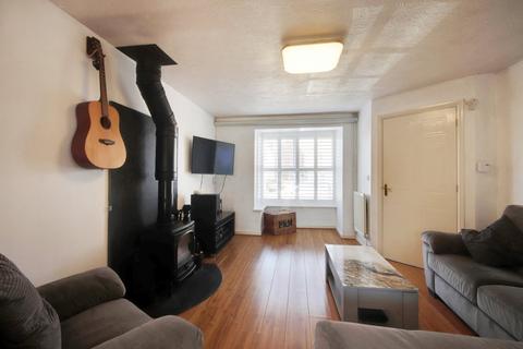 20 Marsh View, Gravesend, DA12 2LZ