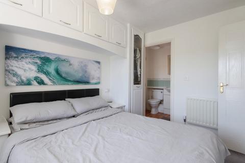 20 Marsh View, Gravesend, DA12 2LZ