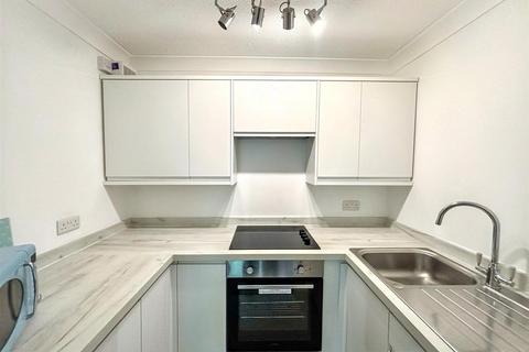 1 bedroom retirement property for sale, St. Leonards Road, Eastbourne