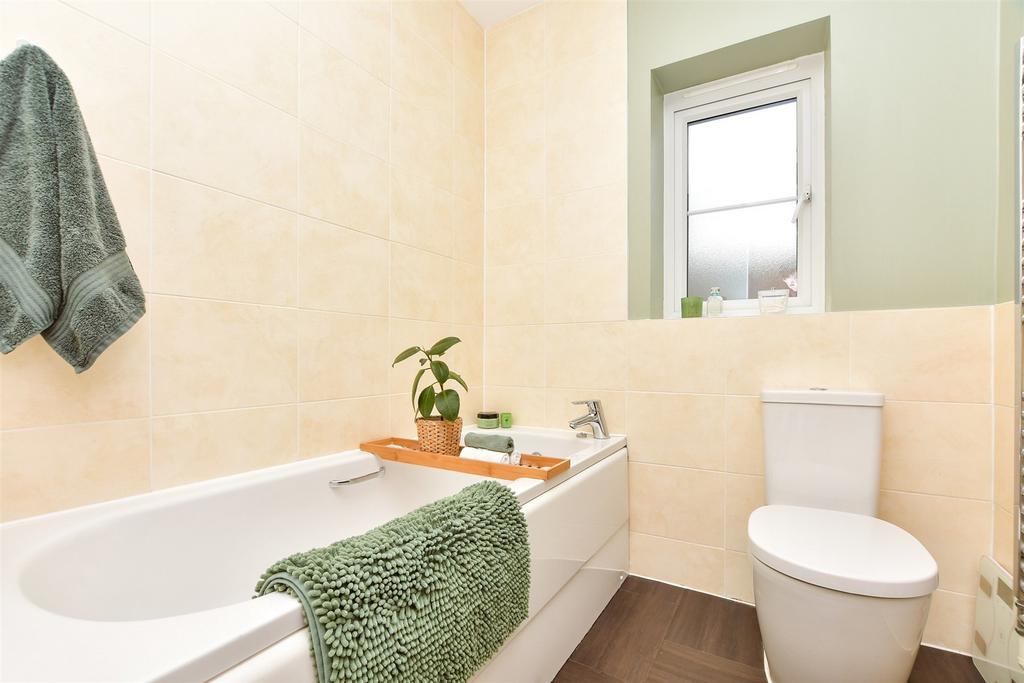 En-Suite Bathroom