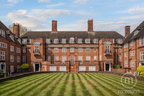 4 bedroom flat for sale, Hampstead Way, London NW11