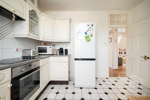 4 bedroom flat for sale, Hampstead Way, London NW11
