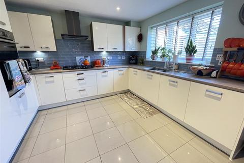 4 Warneford Crescent, Longhedge, Salisbury, SP4 6SB