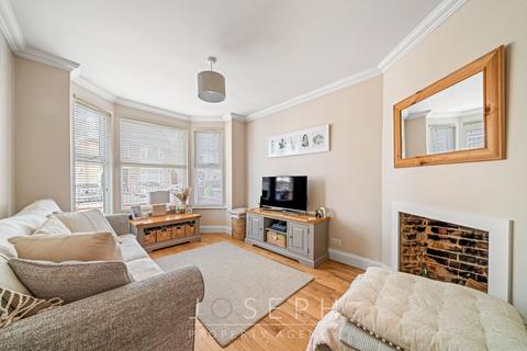 3 bedroom semi-detached house for sale, Henslow Road, Ipswich, IP4