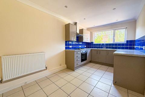 24 Rowan Drive, Taunton, TA1 2QL