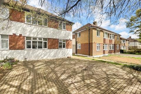 2 bedroom ground floor maisonette for sale, Kingsley Grove, Reigate, Surrey