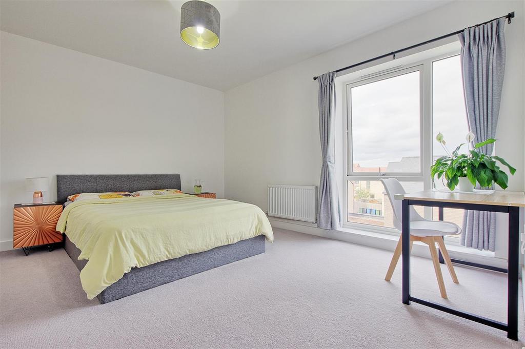 Bedroom 1 1.jpg
