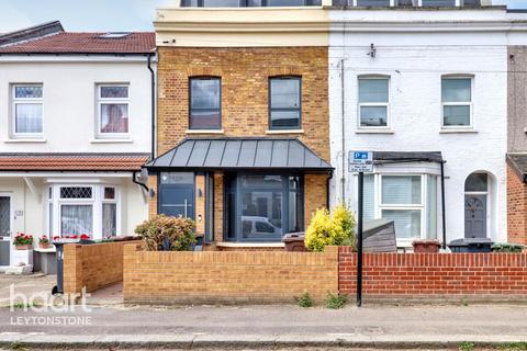 undefined, Vicarage Road, Leyton