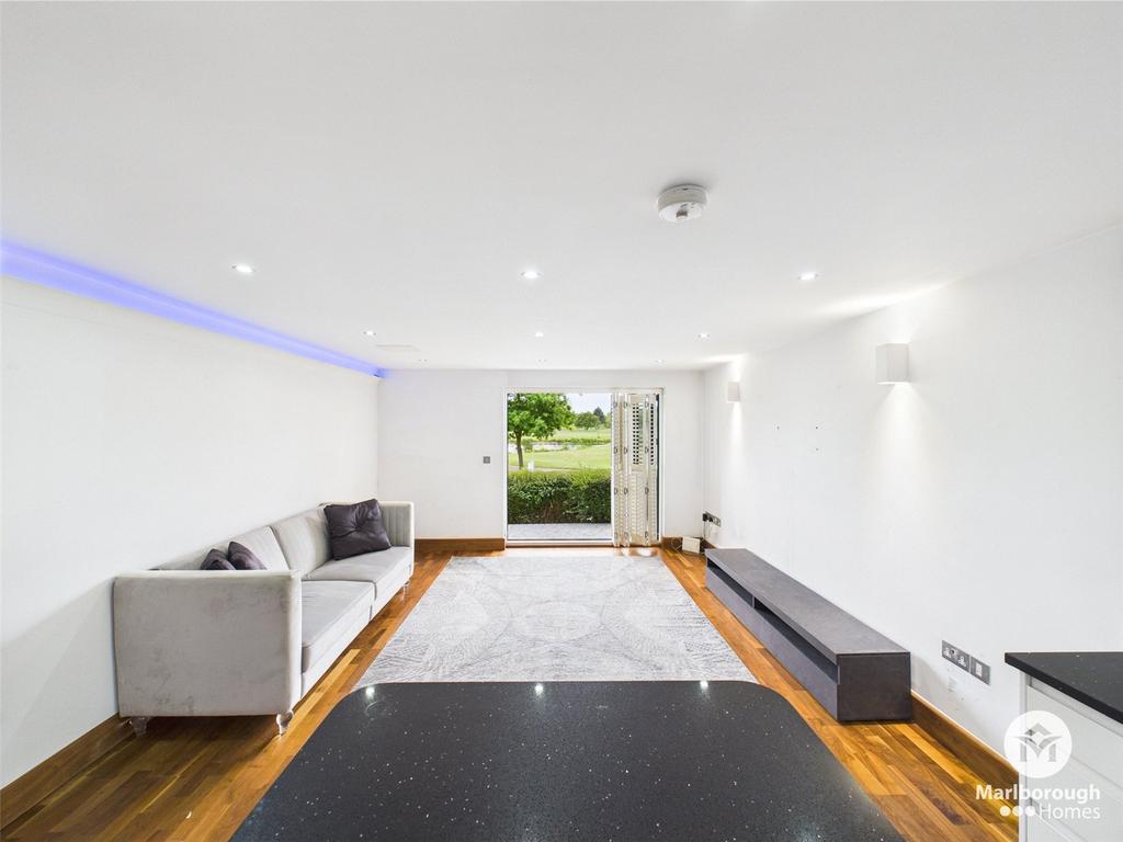 Woolston Manor Ig7