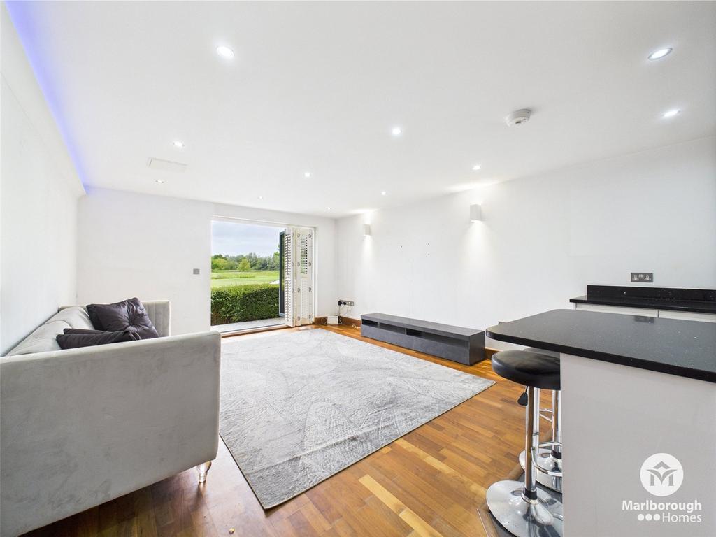 Woolston Manor Ig7
