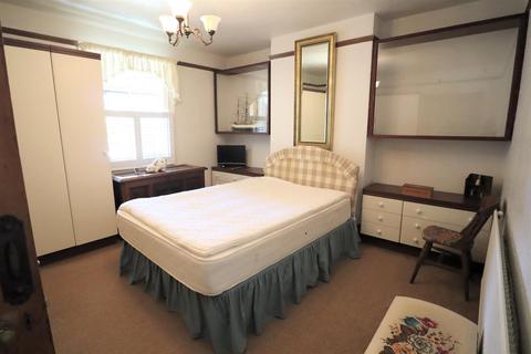 3 bedroom semi-detached house for sale, South Street, Oakham LE15