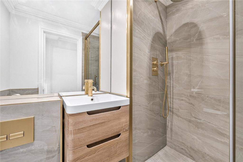 Apartment in St. John's Wood - View 3