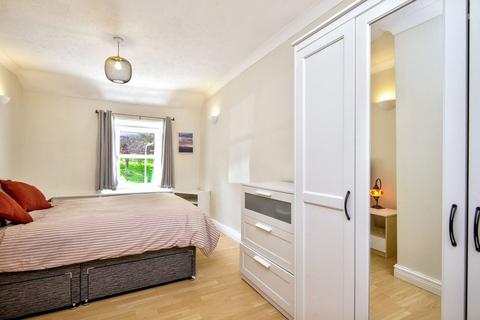 2 bedroom flat for sale, Burnside North, Cupar, KY15