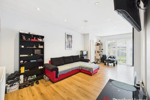 43 Coronation Drive, Hornchurch, RM12 5BP
