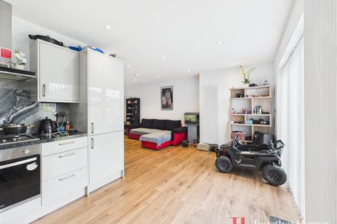 43 Coronation Drive, Hornchurch, RM12 5BP