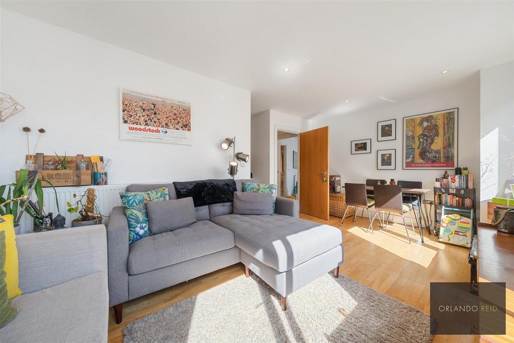 Flat 308, Zachary House SW9 0 AF-9.jpg