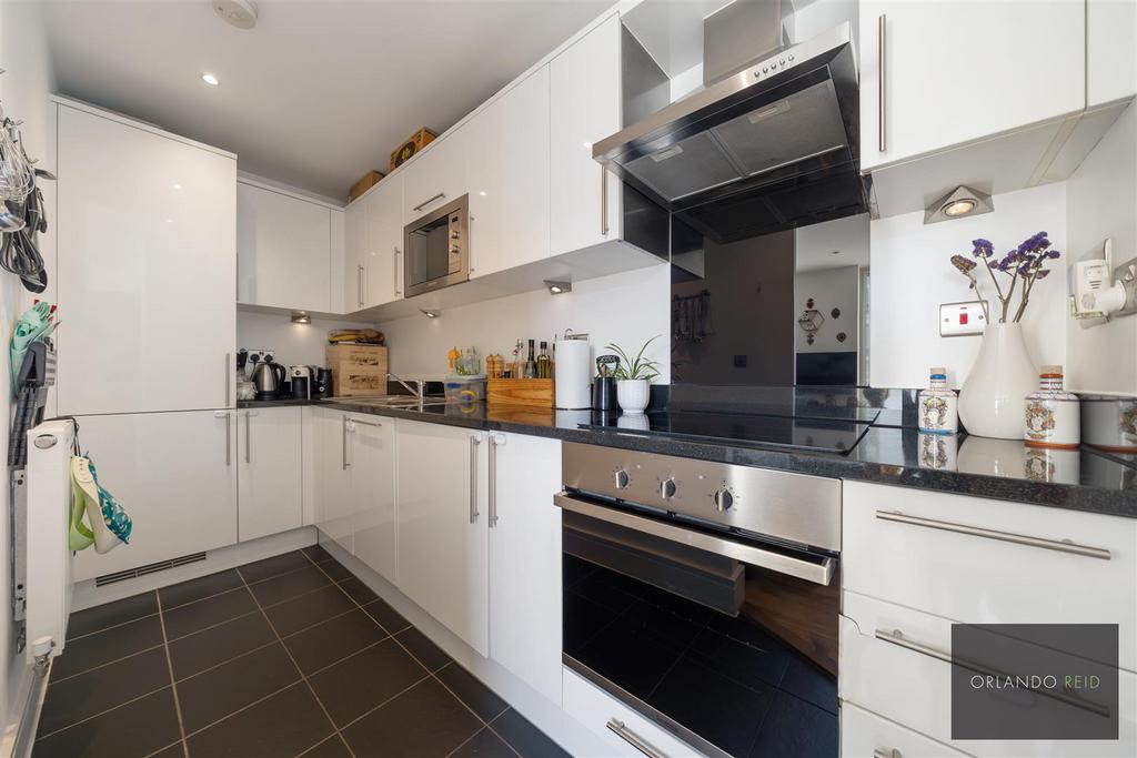 Flat 308, Zachary House SW9 0 AF-5.jpg
