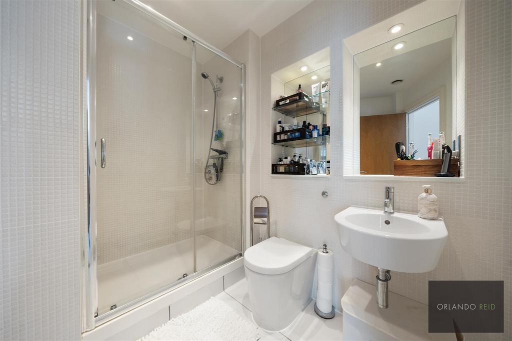 Flat 308, Zachary House SW9 0 AF-2.jpg