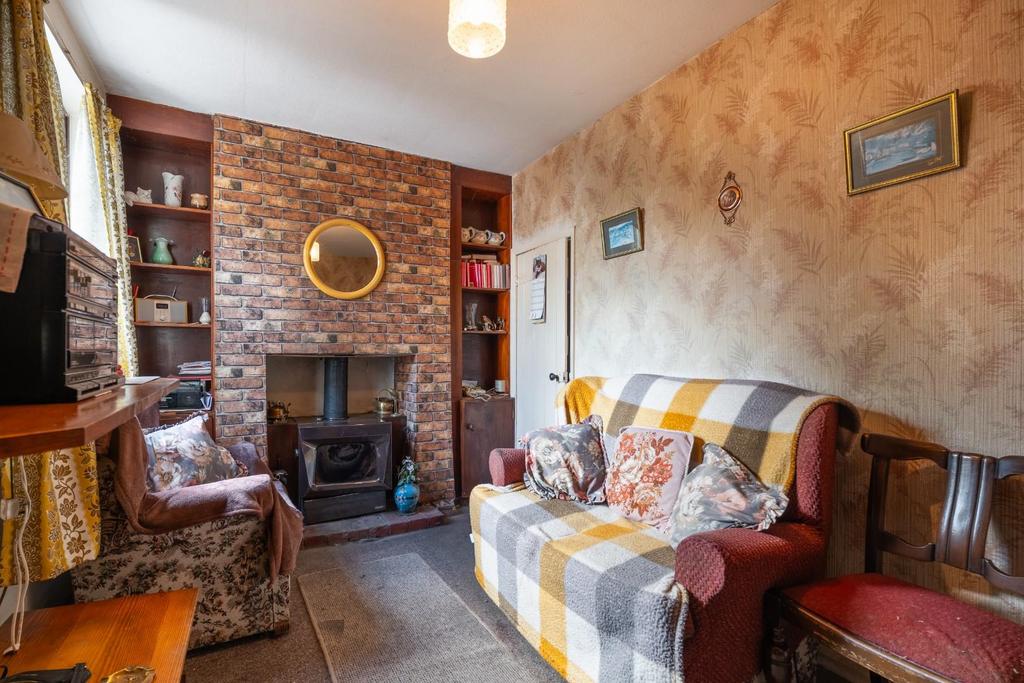 Sitting room-1.jpg