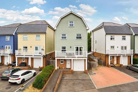 5 bedroom detached house for sale, Carmelite Road, Aylesford