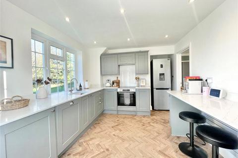 31 Craigmount, Radlett, WD7 7LW
