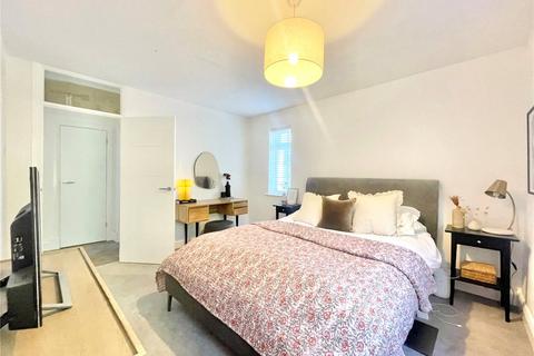 31 Craigmount, Radlett, WD7 7LW