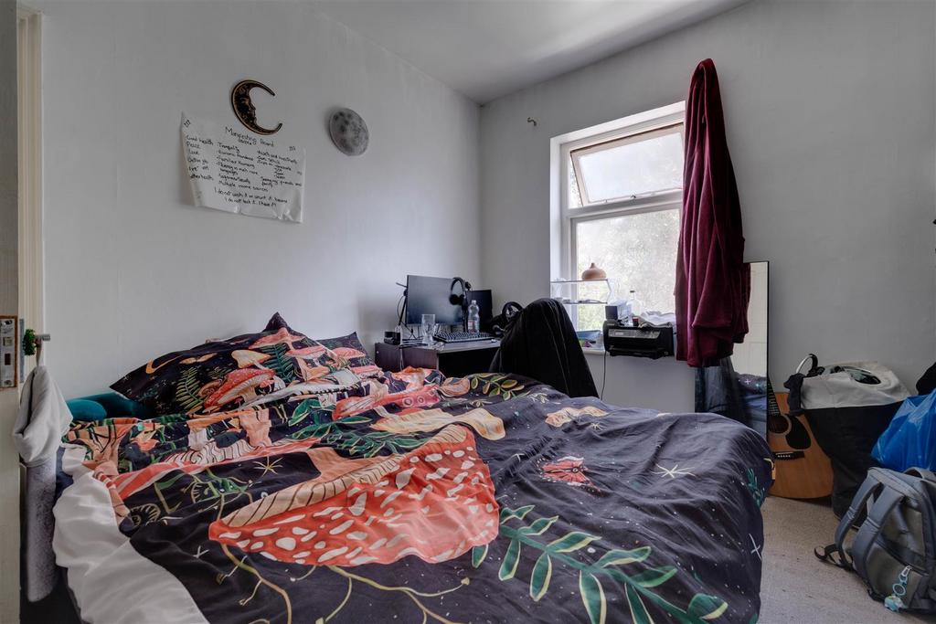 11. Bed 3 Ang 1.jpg