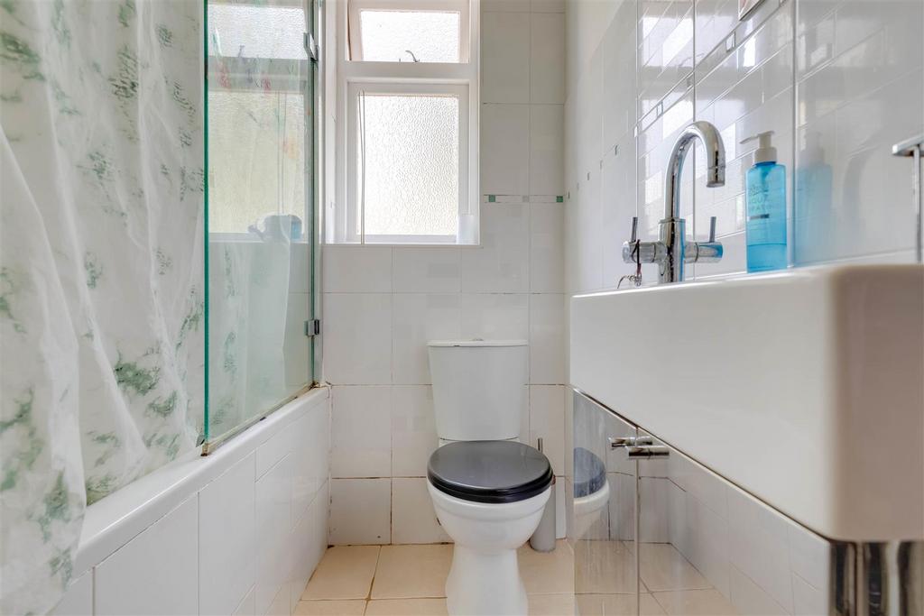 8. Bath.jpg