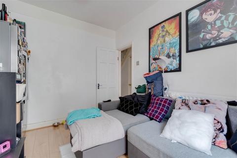 33 Mill Road, London, SW19 2NE