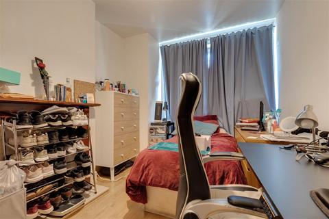33 Mill Road, London, SW19 2NE