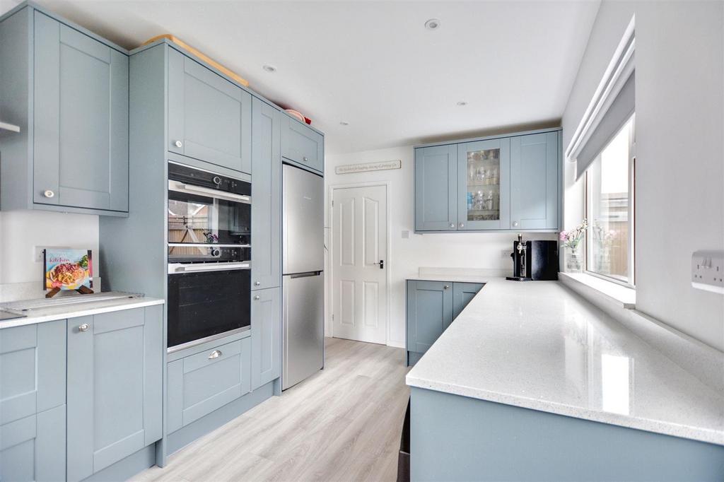 Kitchen 3.jpeg