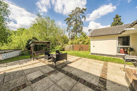 undefined, Gordon Avenue, Twickenham TW1