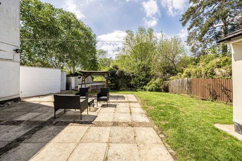undefined, Gordon Avenue, Twickenham TW1