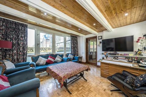 undefined, Gordon Avenue, Twickenham TW1